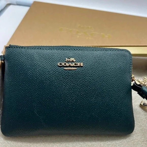 Coach Boxed Wristlet & Charms Gift Set – Perfect Holiday Gift – NWT - Picture 7 of 16